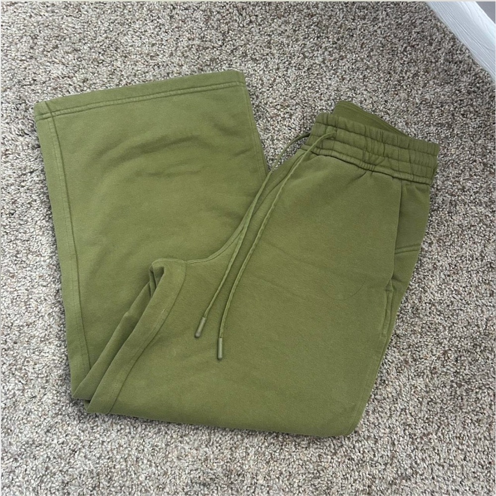 Lululemon Athletica Sage Green Pants